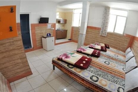 سوئیت 4 نفره در مجتمع اقامتی قم