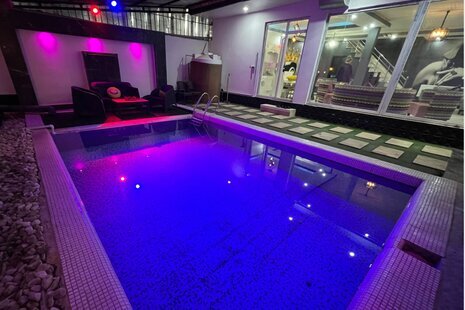 ویلا دوبلکس استخردار دوخواب مبله در چهارباغ