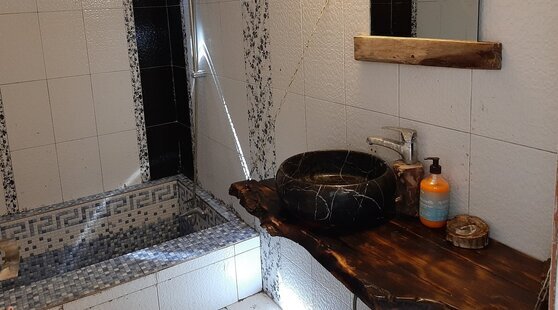 ویلا دو خواب در روستا آقچری طالقان