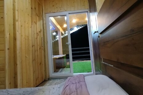 کلبه چوبی  مبله تکخواب ماه سرا در شیرگاه