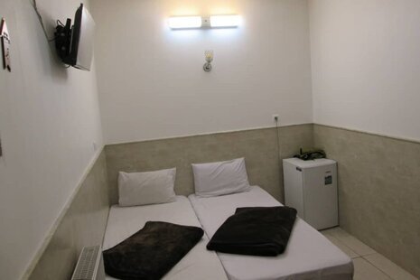 اتاق دو نفره در مهمانپذیر قم