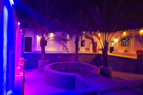 اتاق مبله بادگیر در اقامتگاه بومگردی قشم