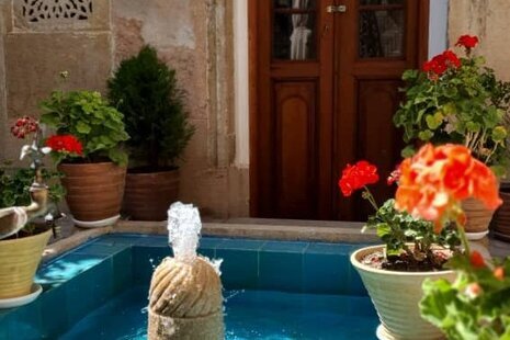 اتاق شاباجی در بومگردی شیراز