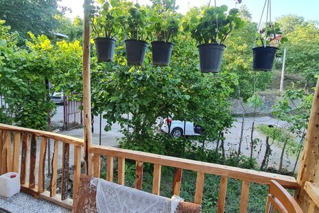 واحد مبله تکخواب در طبقه اول ویلا در رودسر