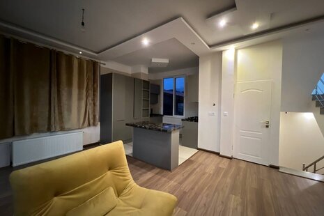 ویلا تریبلکس استخردار 4 خواب انتیک در رودهن