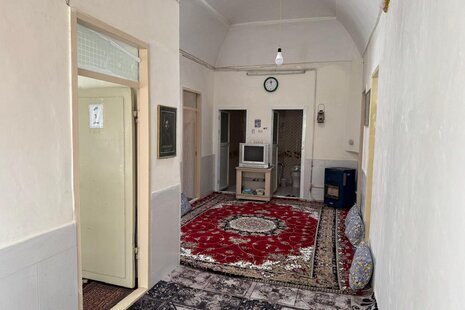 اتاق 20 متری 4 در اقامتگاه بومگردی گناباد