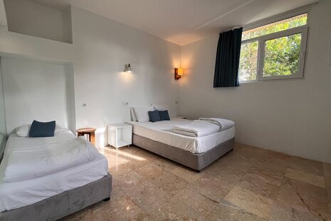 اتاق سه نفره در هاستل اصفهان