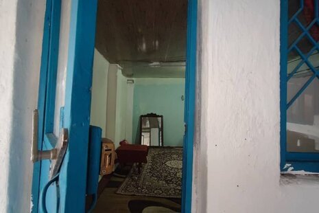 اتاق صمیمی واحد 3 در مسافرخانه رشت