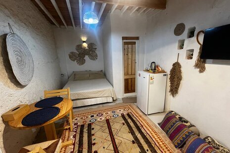 واحد نوادا 4 در بومگردی نقاشه قشم