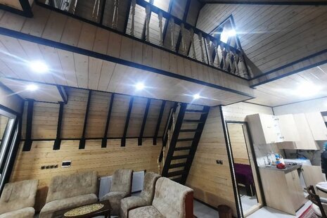 کلبه دوبلکس استخردار مبله دوخواب گل سرخ در چابکسر