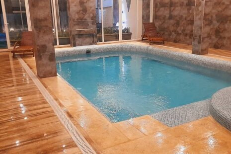 ویلا استخردار مبله سه خواب در رودهن