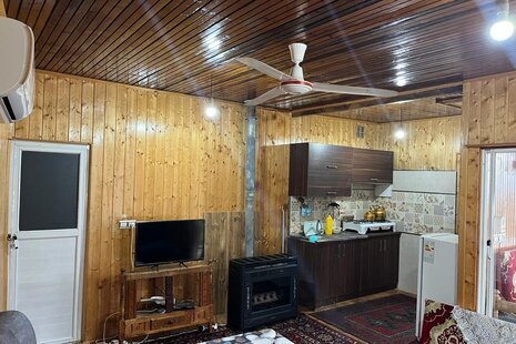 واحد تکخواب در طبقه اول کلبه شیرگاه