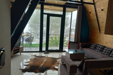 کلبه سوئیسی دوخواب  جکوزی دار در رامسر