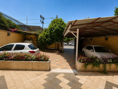 واحد 205 در هتل شیراز