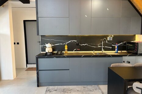 کلبه سوئیسی مبله دوبلکس استخردار سه خواب در لاهیجان