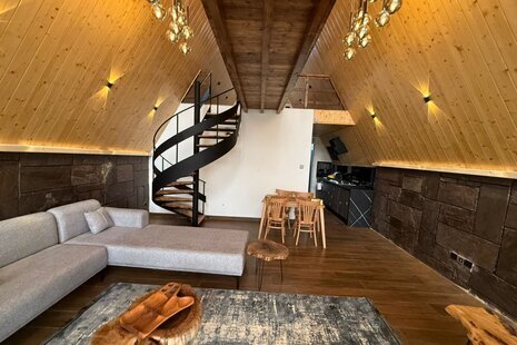 کلبه سوئیسی دوبلکس جکوزی دار دوخواب در چالوس