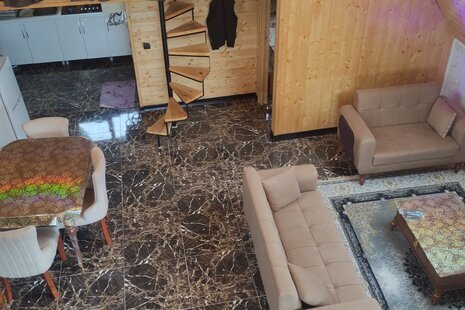 کلبه سوئیسی دوبلکس سه خواب باغ کیوی در رحیم آباد