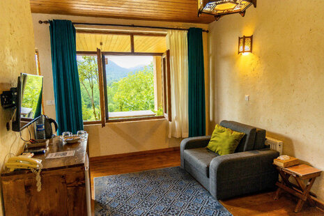 واحد تیکا در اقامتگاه بومگردی تنکابن