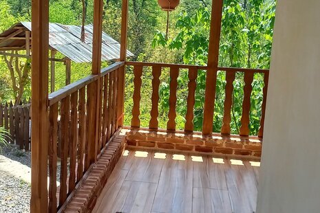 سوئیت نارنج در اقامتگاه بومگردی شیرگاه