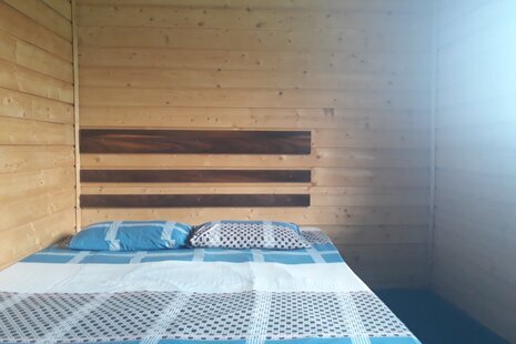 واحد دوخواب مبله گیلوا در طبقه اول ویلا شفت