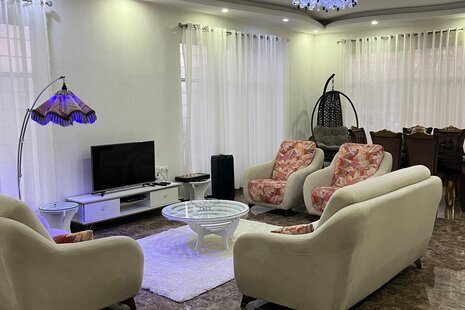 ویلا دوخواب استخردار چهارفصل عسل در ساوجبلاغ