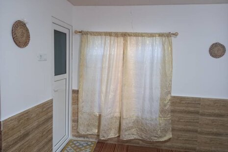 اتاق تکخواب در بومگردی بکر در قشم