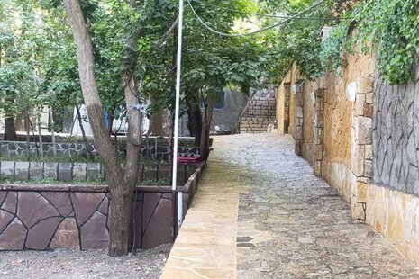 واحد تکخواب در طبقه اول باغ ویلا جنگلی بهشت در طرقبه