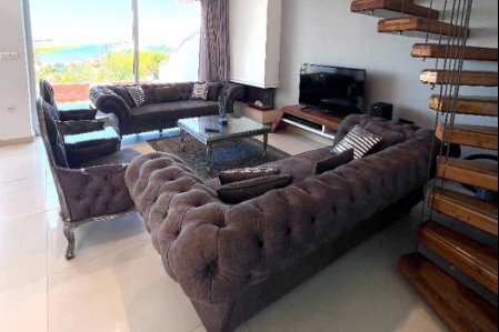 ویلا دوبلکس استخردار با جکوزی در محمودآباد