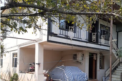 واحد مبله دوخواب در طبقه همکف ویلا فرزاد در تالش