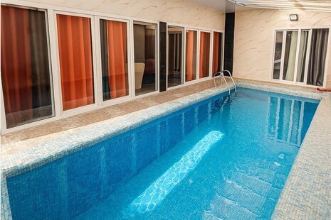 ویلا دوبلکس استخردار مبله سه خواب در چهارباغ