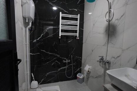 کلبه سوئیسی جکوزی دار جنگلی نور در ماسال