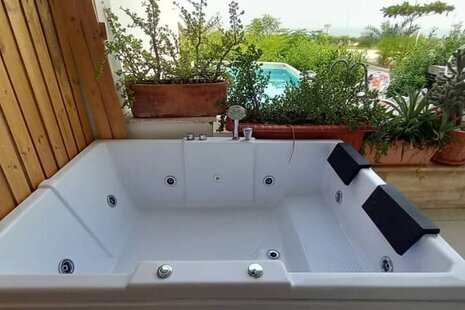 ویلا استخردار دوخواب فوق لاکچری در کیش