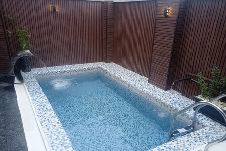 کلبه سوئیسی  استخردار سه خواب 2 در چمستان