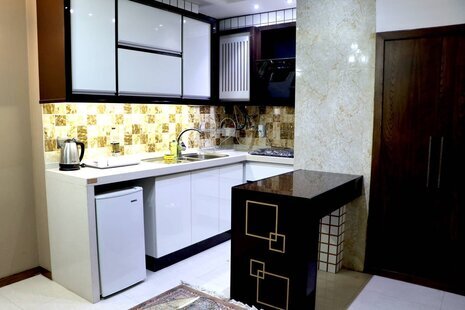 واحد 403 تکخواب لاولی روم (با صبحانه) در هتل آپارتمان اصفهان