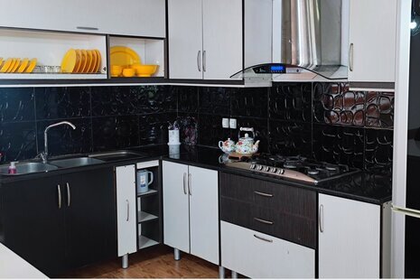 خانه ویلایی دو خوابه نارنجی در نور