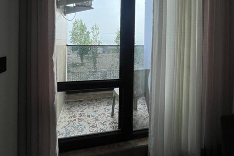 واحد تکخواب مبله 102در هتل آپارتمان بندر انزلی