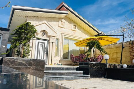 ویلا دوخواب استخر سرپوشیده چناران در چهارباغ