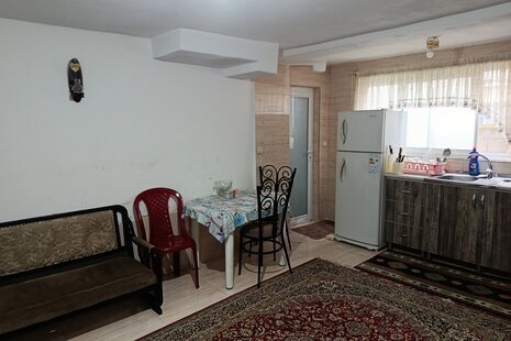 واحد مبله تکخواب در طبقه همکف ویلا در رامسر