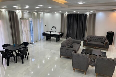 ویلا دوبلکس دوخواب استخردار پاییز در چهارباغ