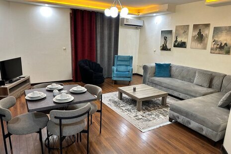 آپارتمان مبله دو خواب هیرمند 5 صدف در کیش