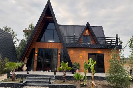 کلبه سوئیسی استخردار دوخواب در چالوس