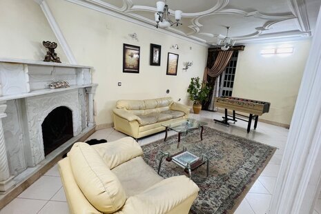 ویلا چهار خواب مبله نفس در شهر صدرا