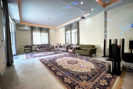 ویلا دو خواب استخردار سایه در چهارباغ