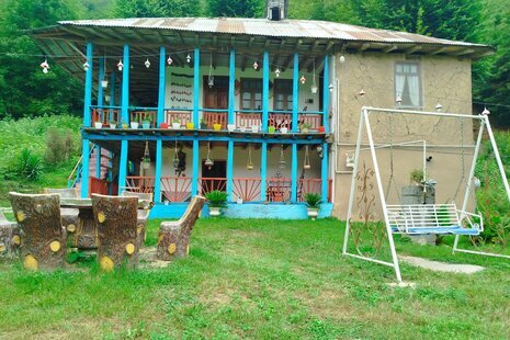 واحد تکخواب در طبقه اول ویلا نگارخاتون در رودبار