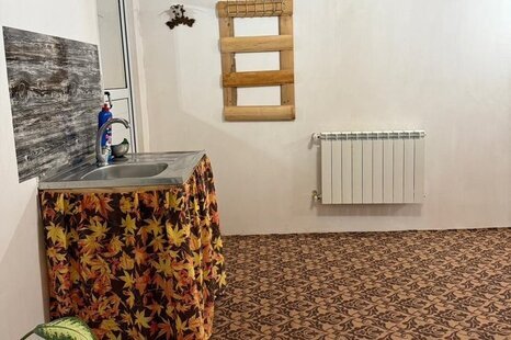 اتاق می جان طبقه اول در بوم گردی رشت