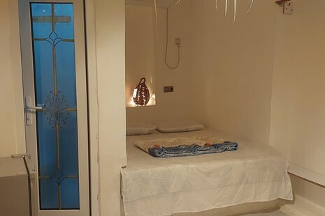 اتاق 12 متری 4 در اقامتگاه بومگردی قشم