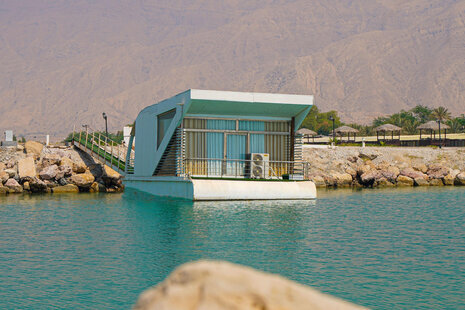 کلبه شمع و عرشه در دهکده گردشگری عسلویه