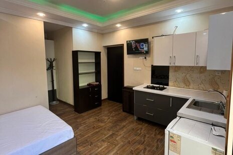 سوئیت 38 متری در میدان ولیعصر