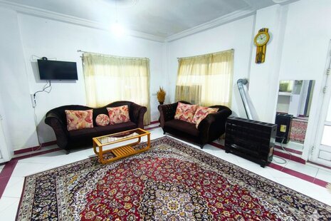 واحد تکخواب نیکوکار 1 در طبقه اول ویلای چالوس