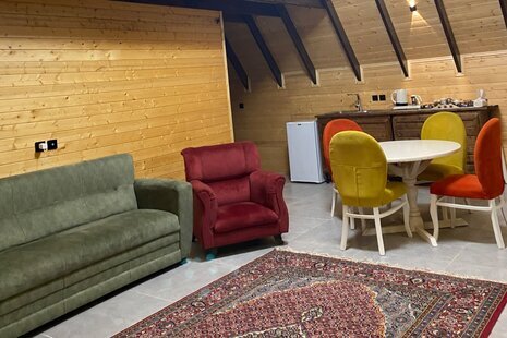 کلبه سوئیسی دوخواب مبله آرمو در بابل